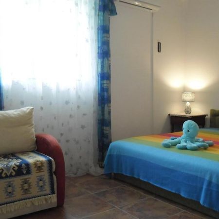 Family Apartment Garden And Sea Petrovac Екстер'єр фото