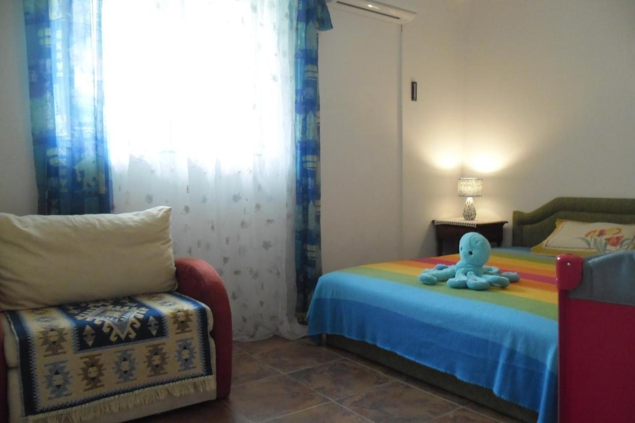 Family Apartment Garden And Sea Petrovac Екстер'єр фото